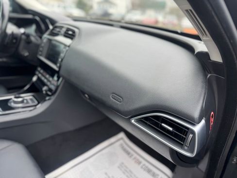 Used 2017 Jaguar XE Premium AWD/4WD image 22