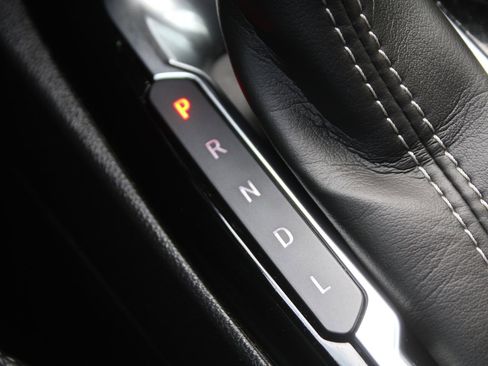 Used 2022 Buick Encore GX Select image 37