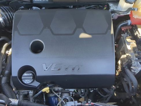 Used 2020 Chevrolet Traverse Premier w/ Redline Edition FWD image 26