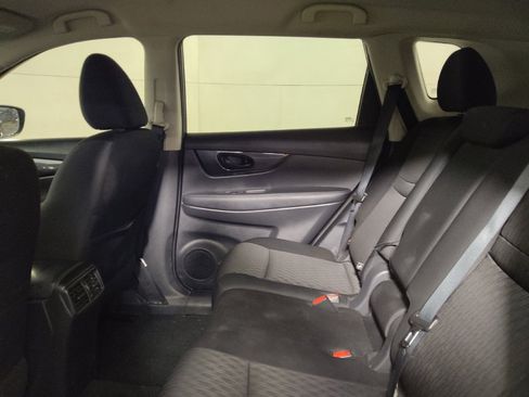 Used 2020 Nissan Rogue S AWD/4WD image 18