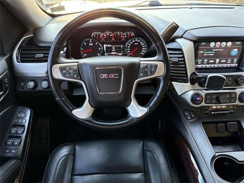 Used 2019 GMC Yukon SLT image 12