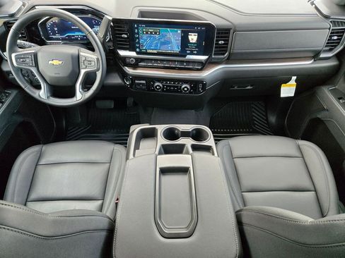 Used 2025 Chevrolet Silverado 2500 LT w/ Texas Edition image 15