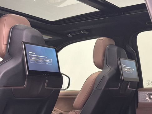 New 2025 Lincoln Navigator Black Label AWD/4WD image 26