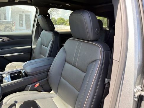 New 2026 Chevrolet Traverse High Country FWD image 21