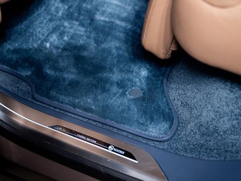 Used 2023 Land Rover Range Rover SV image 11