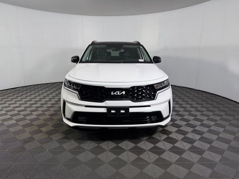 Used 2022 Kia Sorento EX w/ Panoramic Sunroof Package FWD image 11