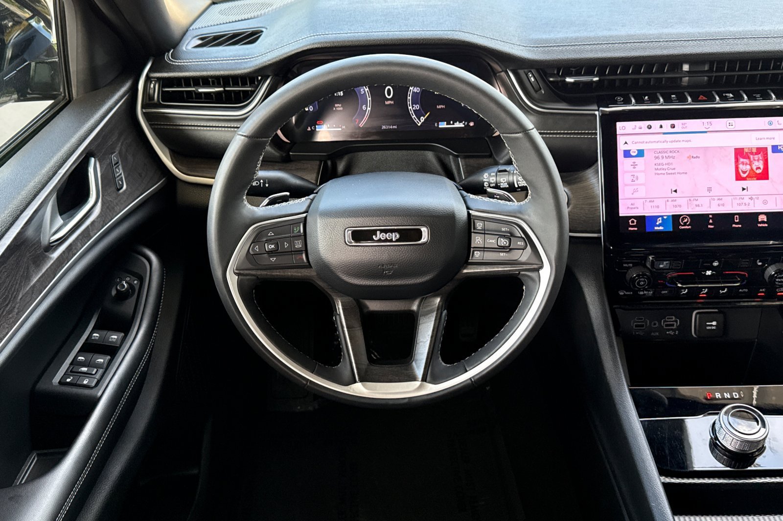Used 2024 Jeep Grand Cherokee Limited RWD image 21