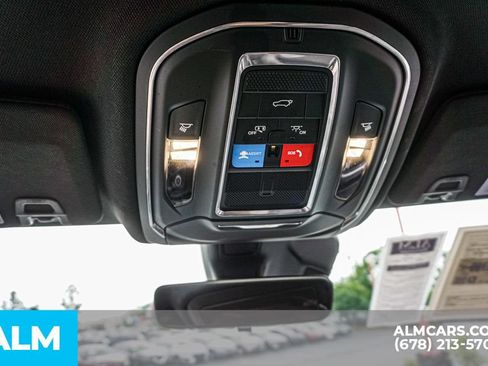 Used 2025 Jeep Grand Cherokee Altitude AWD/4WD image 32