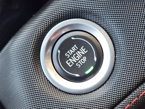 Used 2023 Chevrolet Colorado Z71 w/ Z71 Convenience Package 2 image 17