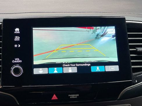 Used 2025 Honda Passport EX-L image 13