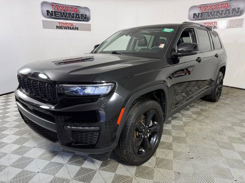 Used 2023 Jeep Grand Cherokee L Limited w/ Black Appearance Package RWD image 1