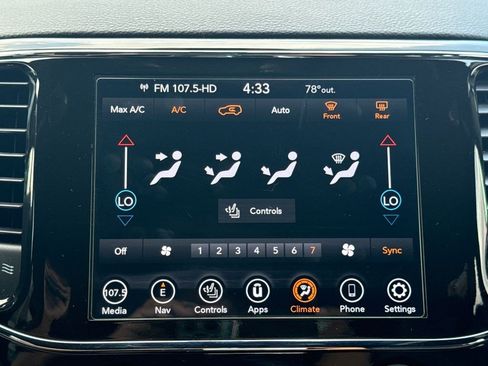 Used 2021 Jeep Grand Cherokee Laredo X AWD/4WD image 32