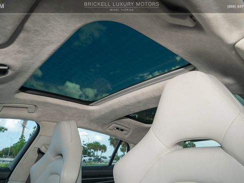 Used 2022 Porsche Panamera GTS image 27