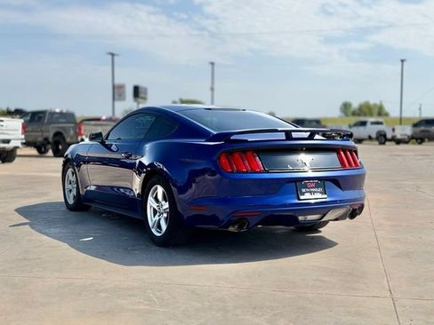 Used 2016 Ford Mustang Coupe RWD image 4