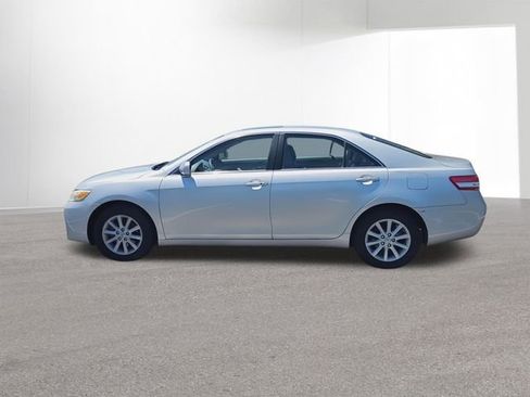 Used 2011 Toyota Camry XLE w/ XLE Extra-Value Pkg #2 FWD image 6