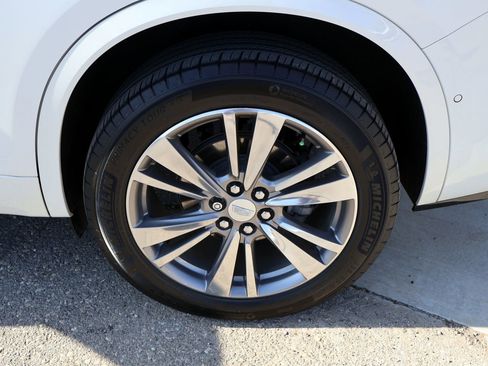 Used 2022 Cadillac XT6 Premium Luxury w/ Platinum Package image 11