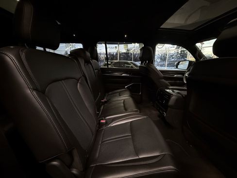Used 2024 Jeep Wagoneer 4WD w/ Premium Group I image 22