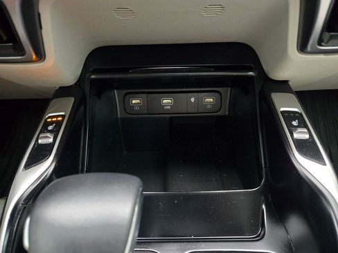 Certified 2023 Kia Sorento EX w/ Panoramic Sunroof Package image 30