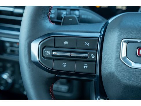 New 2026 GMC Yukon AT4 Ultimate w/ LPO, Floor Liner Package AWD/4WD image 19