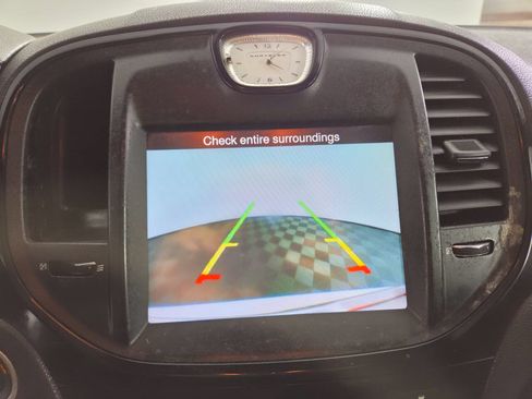 Used 2014 Chrysler 300 S RWD image 34