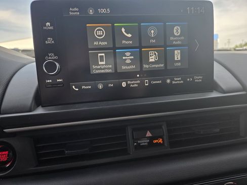 Used 2025 Honda Pilot EX-L image 9