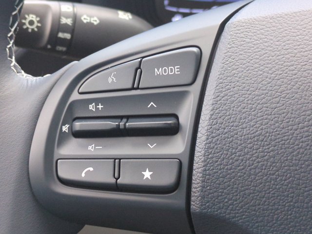 Certified 2024 Hyundai Venue Limited FWD image 24