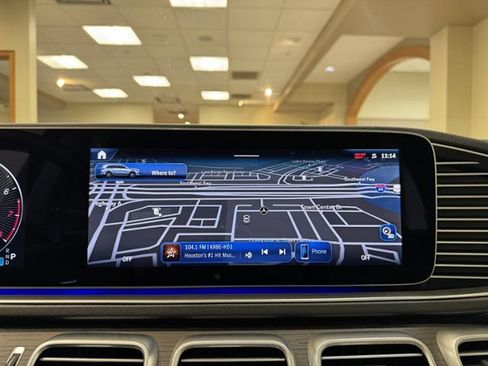 Certified 2025 Mercedes-Benz GLS 450 4MATIC image 18