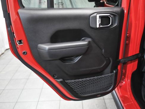 Used 2023 Jeep Wrangler Unlimited w/ 8.4" Radio Group image 11