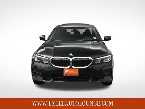 Used 2020 BMW 330i xDrive Sedan w/ Driving Assistance Package image 9