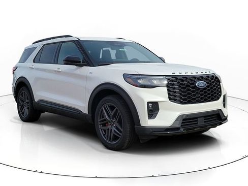 New 2026 Ford Explorer ST-Line w/ ST-Line Street Pack image 2
