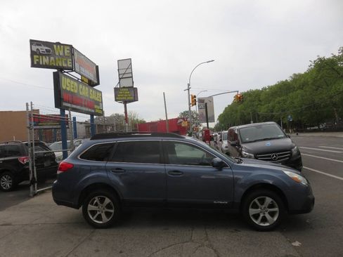 Used 2014 Subaru Outback 2.5i Premium AWD/4WD image 9
