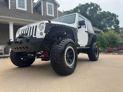 Used 2017 Jeep Wrangler Rubicon w/ Power Convenience Group AWD/4WD image 23