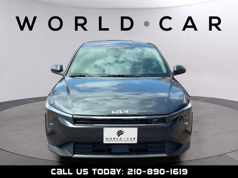 Used 2025 Kia K4 EX FWD image 2