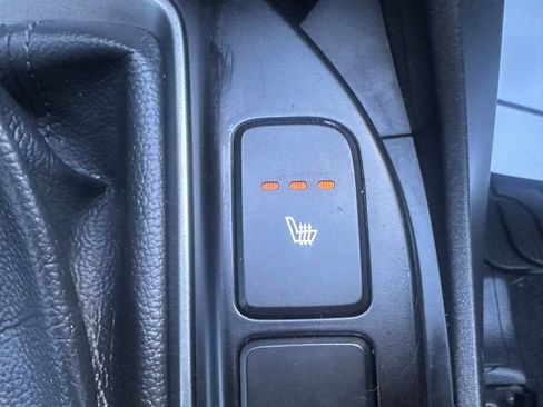 Used 2013 Hyundai Santa Fe GLS image 18