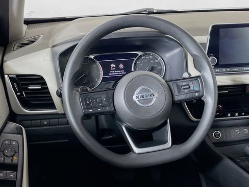 Used 2021 Nissan Rogue SV image 18