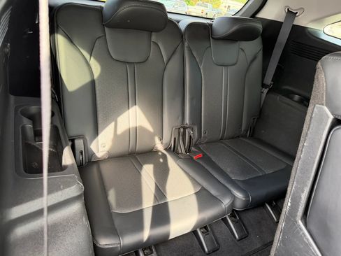 Used 2021 Kia Sorento S w/ Panoramic Sunroof Package AWD/4WD image 12