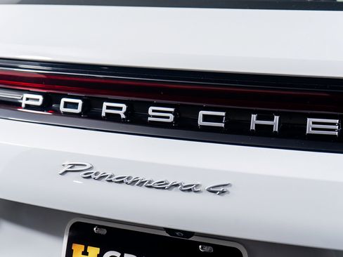 Used 2024 Porsche Panamera 4 w/ Premium Package image 37