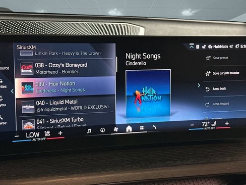 Used 2025 BMW 330i Sedan w/ Convenience Package image 21