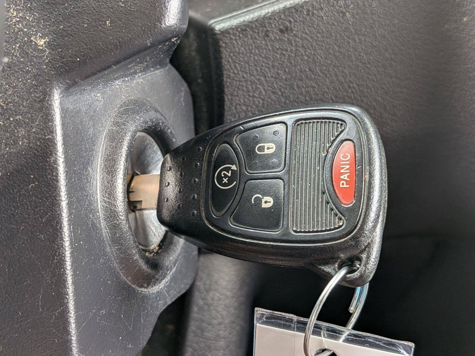 Used 2017 Jeep Patriot Latitude AWD/4WD image 19