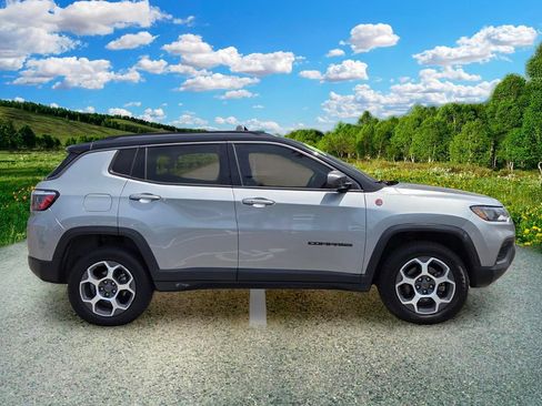 Used 2022 Jeep Compass Trailhawk w/ Trailhawk Convenience Group AWD/4WD image 7