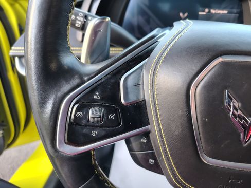 Used 2021 Chevrolet Corvette Stingray Premium Conv w/ Z51 Performance Package image 16