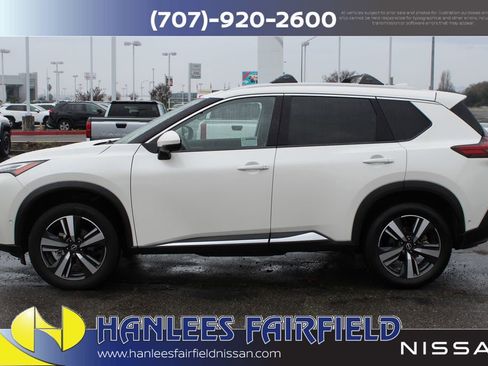 Used 2023 Nissan Rogue Platinum w/ Platinum Premium Package image 2