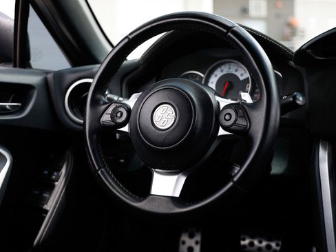 Used 2019 Toyota 86 RWD image 30