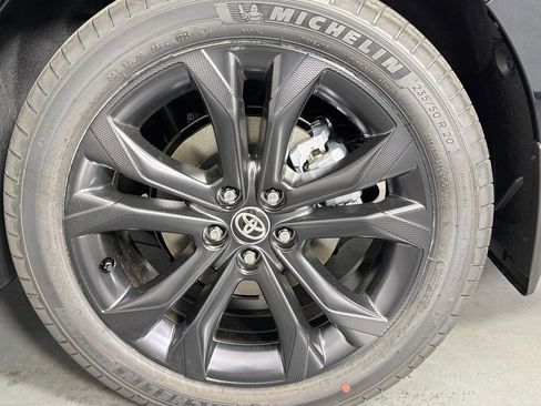 New 2026 Toyota Sienna XSE FWD image 31