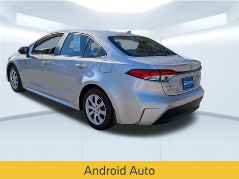 Used 2025 Toyota Corolla LE image 4