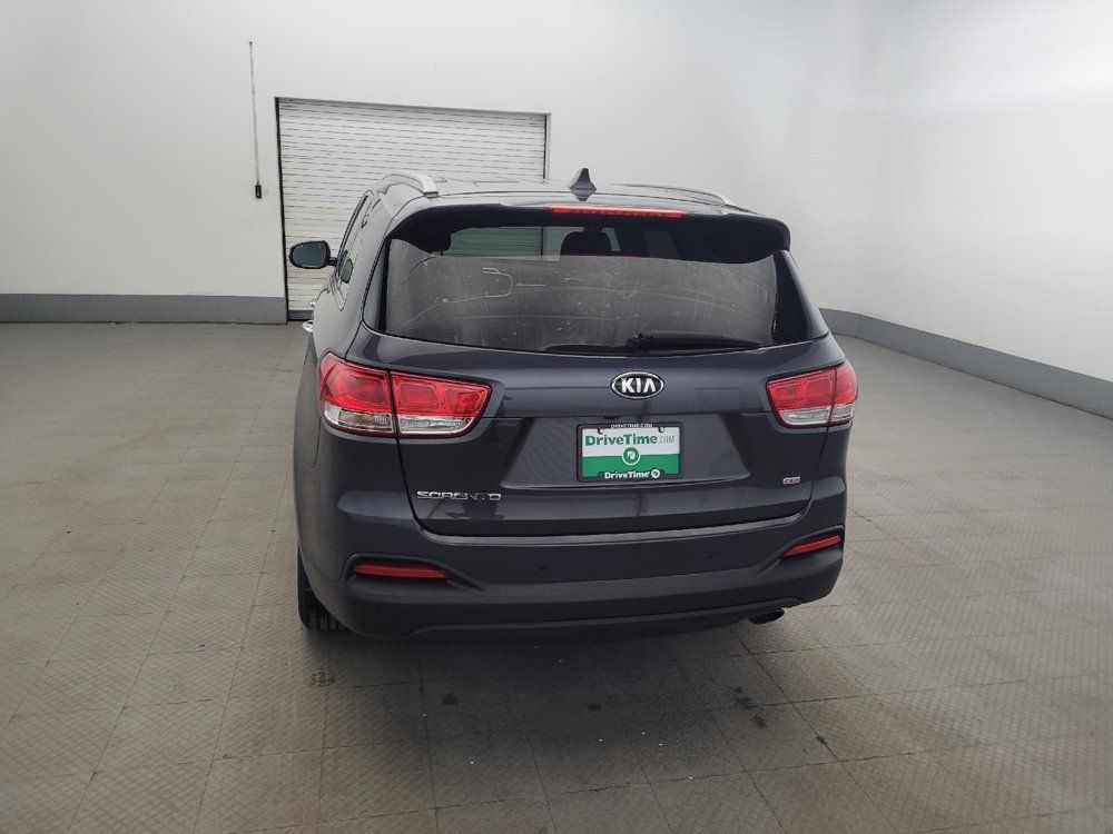 Used 2017 Kia Sorento AWD w/ LX Convenience Package image 6