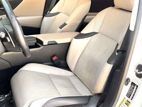 Used 2021 Lexus ES 300h w/ Luxury Package FWD image 7
