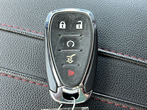 Used 2022 Chevrolet Blazer RS w/ Enhanced Convenience Package FWD image 11