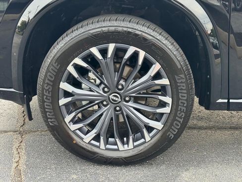 Certified 2025 Nissan Rogue Platinum w/ Platinum Premium Package FWD image 9