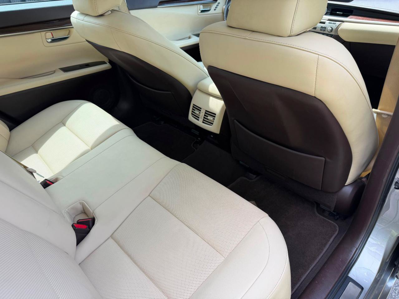 Used 2016 Lexus ES 350 w/ Premium Package w/Wood Trim FWD image 22